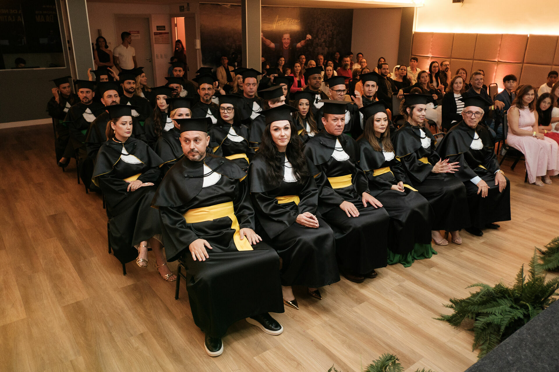 Foto Cobertura Fotográfica da Formatura Golden Belt e Green Belt Febracis 2025 – Um Registro Marcante Assinado por Natálya Cardoso Foto Cobertura Fotográfica da Formatura Golden Belt e Green Belt Febracis 2025 – Um Registro Marcante Assinado por Natálya Cardoso - Imagem 544