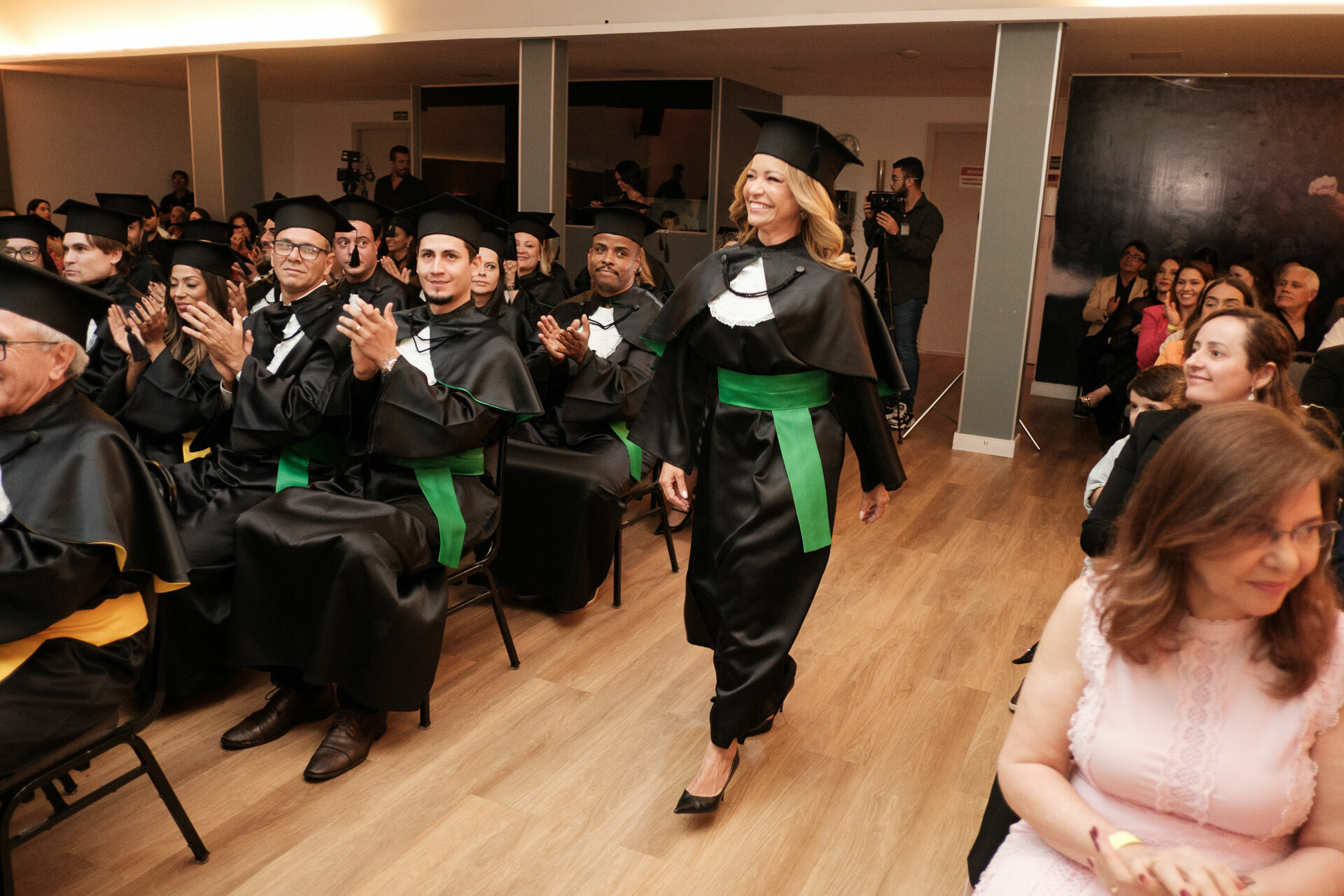 Foto Cobertura Fotográfica da Formatura Golden Belt e Green Belt Febracis 2025 – Um Registro Marcante Assinado por Natálya Cardoso Foto Cobertura Fotográfica da Formatura Golden Belt e Green Belt Febracis 2025 – Um Registro Marcante Assinado por Natálya Cardoso - Imagem 548