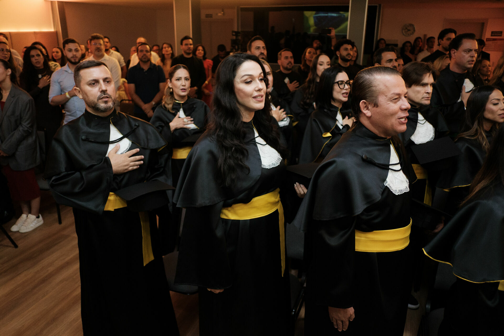 Foto Cobertura Fotográfica da Formatura Golden Belt e Green Belt Febracis 2025 – Um Registro Marcante Assinado por Natálya Cardoso Foto Cobertura Fotográfica da Formatura Golden Belt e Green Belt Febracis 2025 – Um Registro Marcante Assinado por Natálya Cardoso - Imagem 500