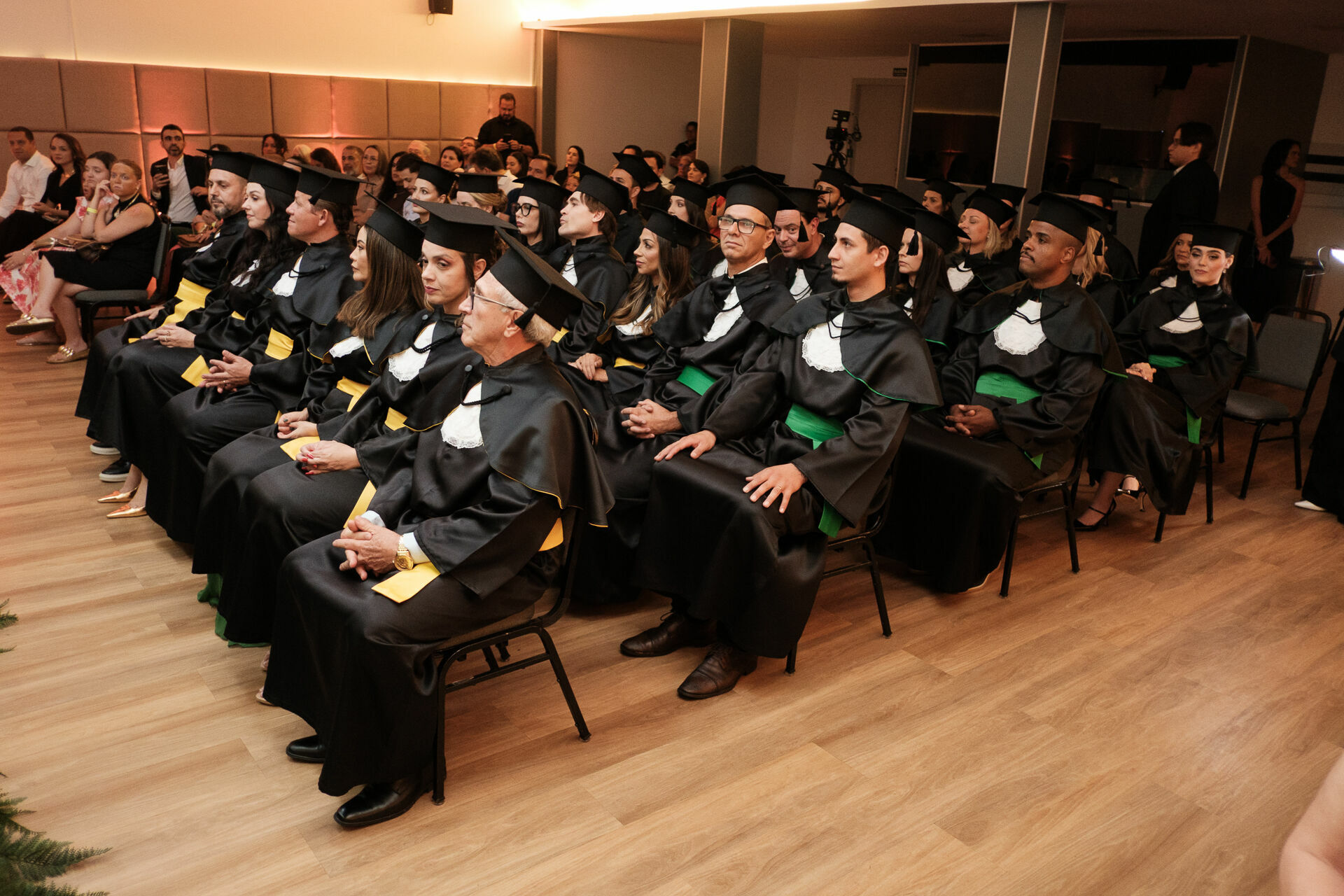 Foto Cobertura Fotográfica da Formatura Golden Belt e Green Belt Febracis 2025 – Um Registro Marcante Assinado por Natálya Cardoso Foto Cobertura Fotográfica da Formatura Golden Belt e Green Belt Febracis 2025 – Um Registro Marcante Assinado por Natálya Cardoso - Imagem 546