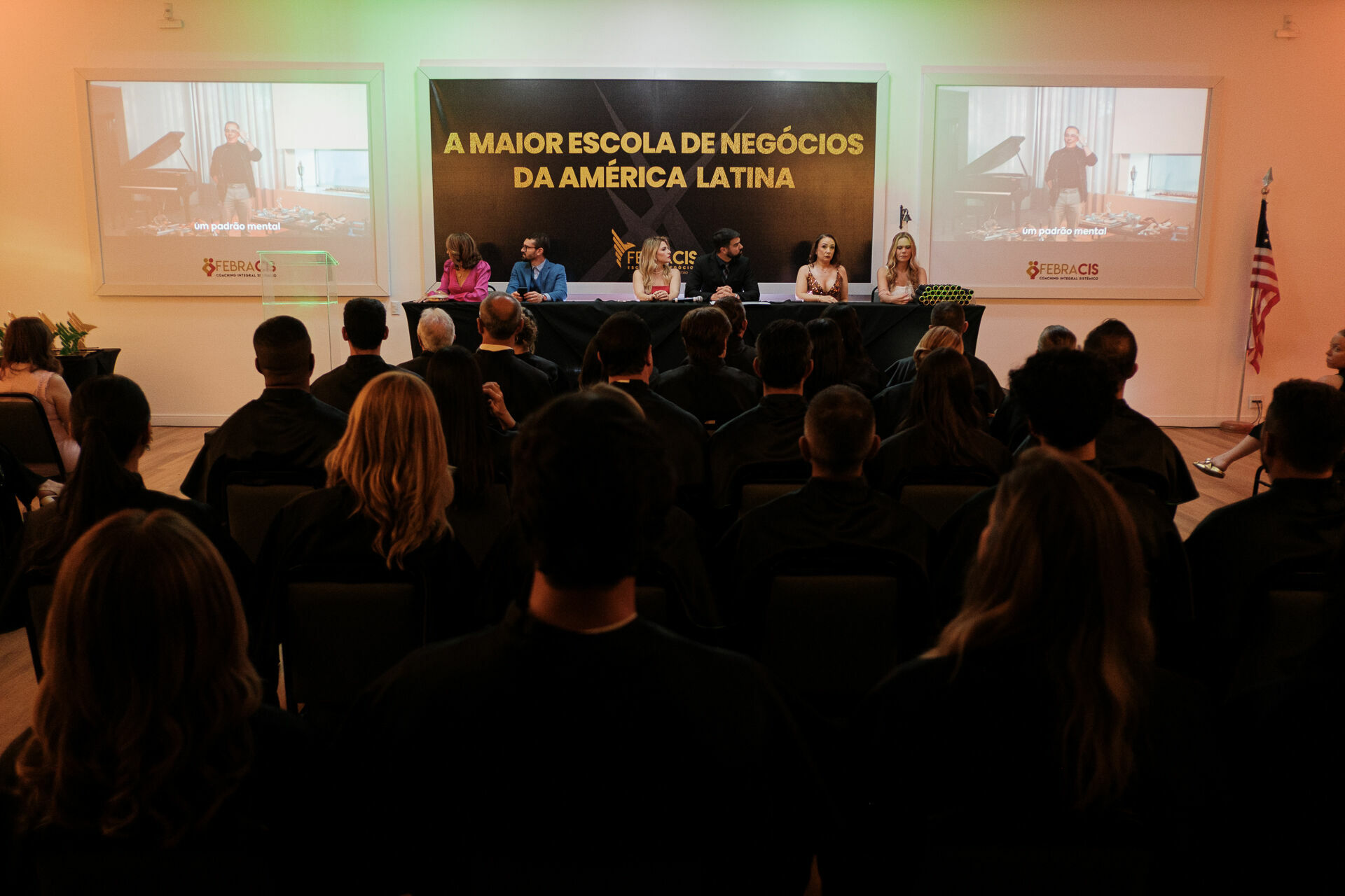 Foto Cobertura Fotográfica da Formatura Golden Belt e Green Belt Febracis 2025 – Um Registro Marcante Assinado por Natálya Cardoso Foto Cobertura Fotográfica da Formatura Golden Belt e Green Belt Febracis 2025 – Um Registro Marcante Assinado por Natálya Cardoso - Imagem 523