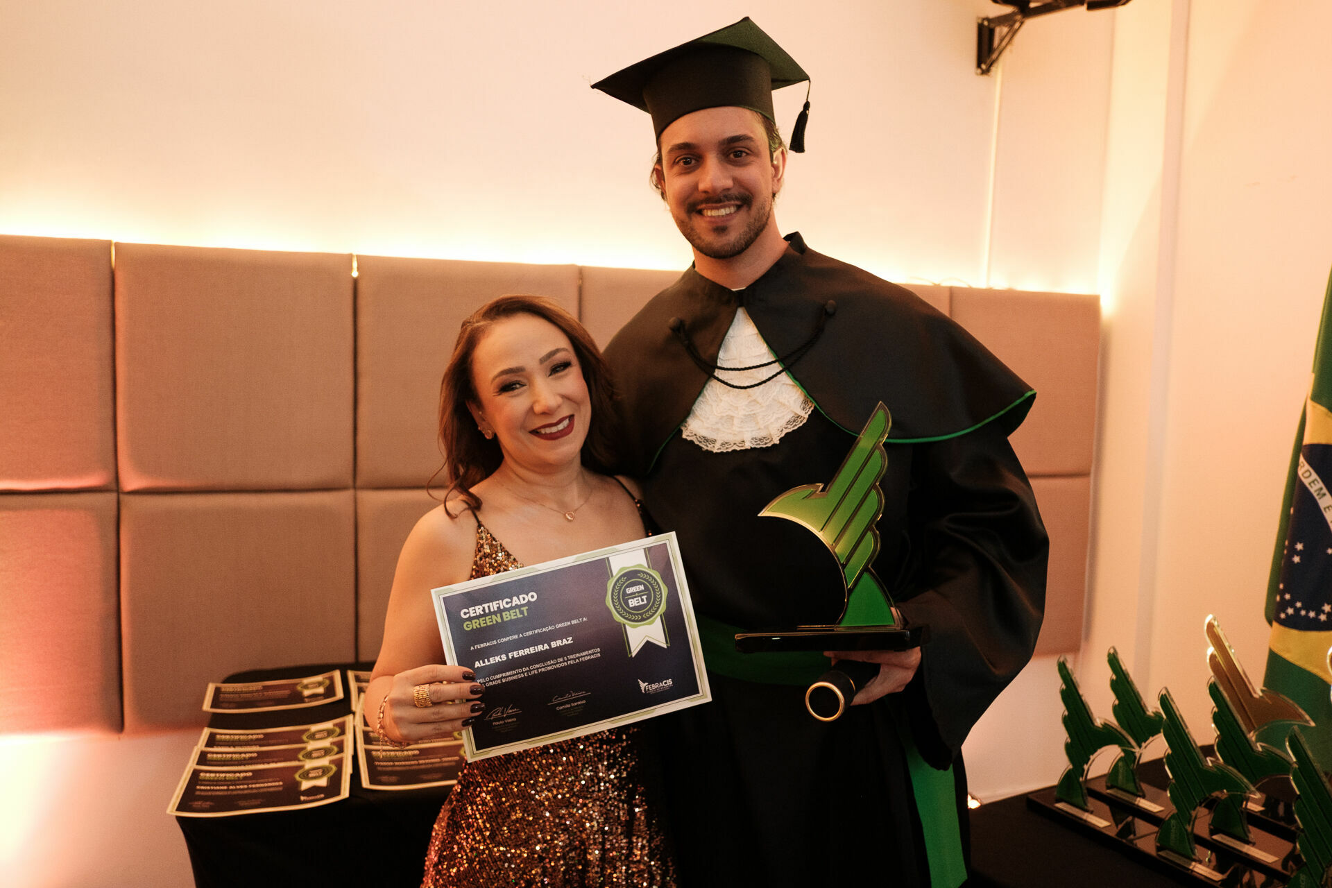 Foto Cobertura Fotográfica da Formatura Golden Belt e Green Belt Febracis 2025 – Um Registro Marcante Assinado por Natálya Cardoso Foto Cobertura Fotográfica da Formatura Golden Belt e Green Belt Febracis 2025 – Um Registro Marcante Assinado por Natálya Cardoso - Imagem 564