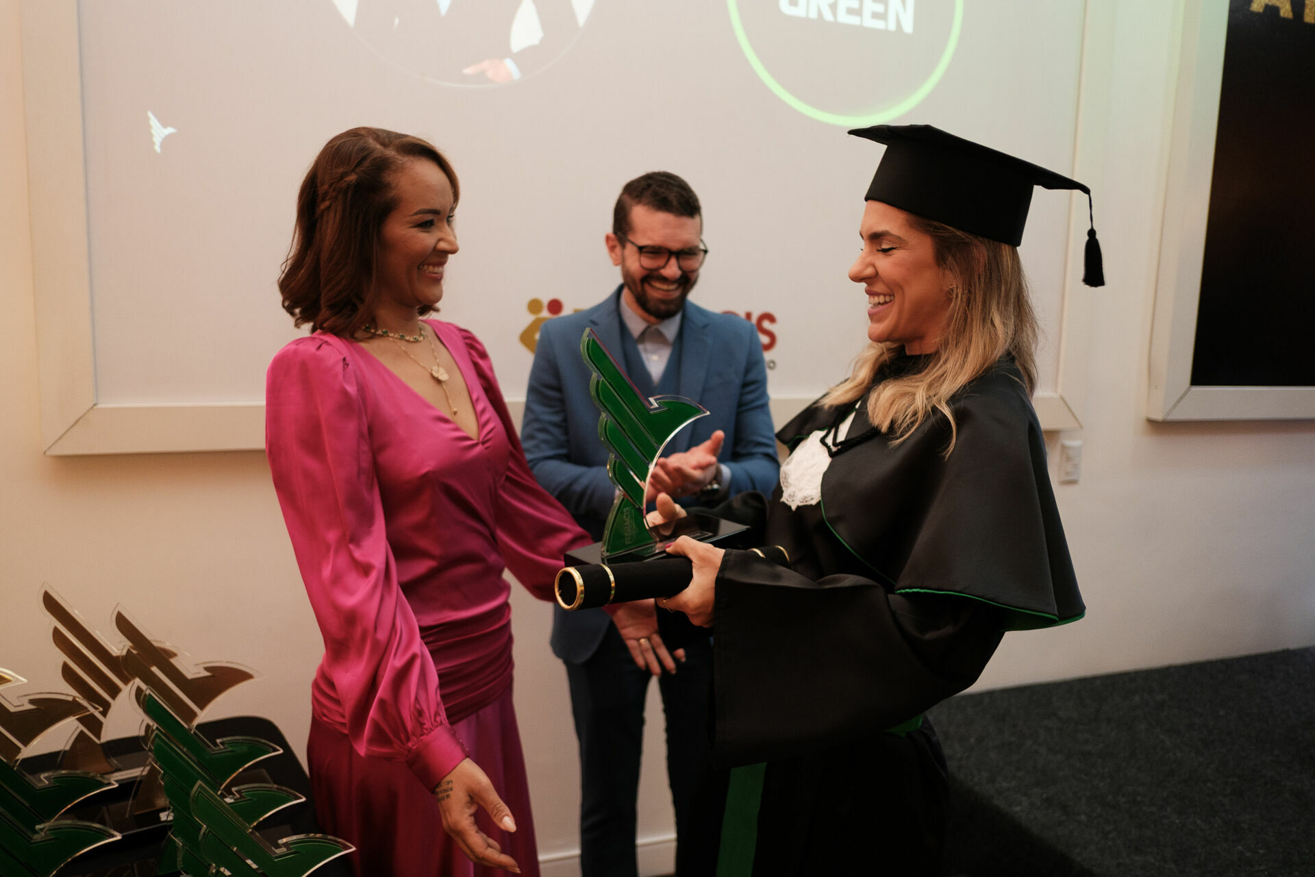 Foto Cobertura Fotográfica da Formatura Golden Belt e Green Belt Febracis 2025 – Um Registro Marcante Assinado por Natálya Cardoso Foto Cobertura Fotográfica da Formatura Golden Belt e Green Belt Febracis 2025 – Um Registro Marcante Assinado por Natálya Cardoso - Imagem 565