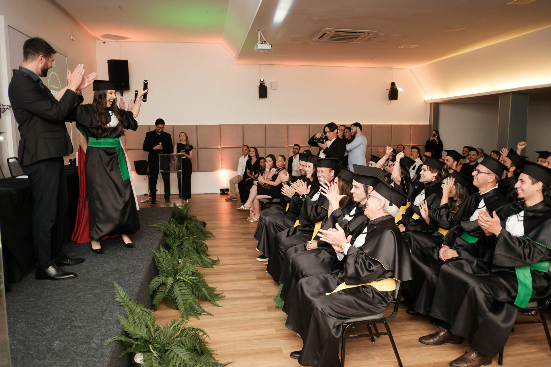 Foto Cobertura Fotográfica da Formatura Golden Belt e Green Belt Febracis 2025 – Um Registro Marcante Assinado por Natálya Cardoso Foto Cobertura Fotográfica da Formatura Golden Belt e Green Belt Febracis 2025 – Um Registro Marcante Assinado por Natálya Cardoso - Imagem 621