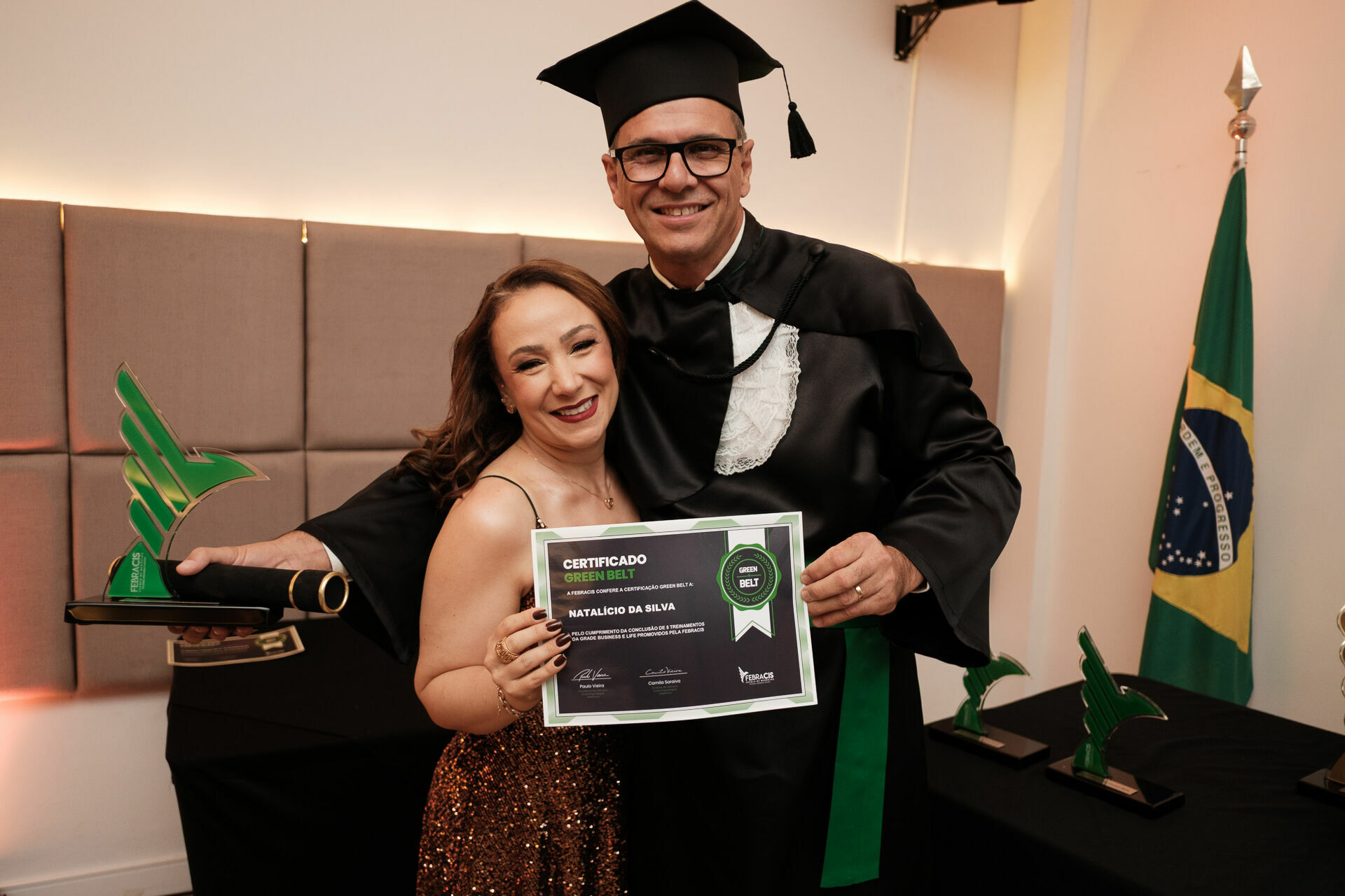 Foto Cobertura Fotográfica da Formatura Golden Belt e Green Belt Febracis 2025 – Um Registro Marcante Assinado por Natálya Cardoso Foto Cobertura Fotográfica da Formatura Golden Belt e Green Belt Febracis 2025 – Um Registro Marcante Assinado por Natálya Cardoso - Imagem 639