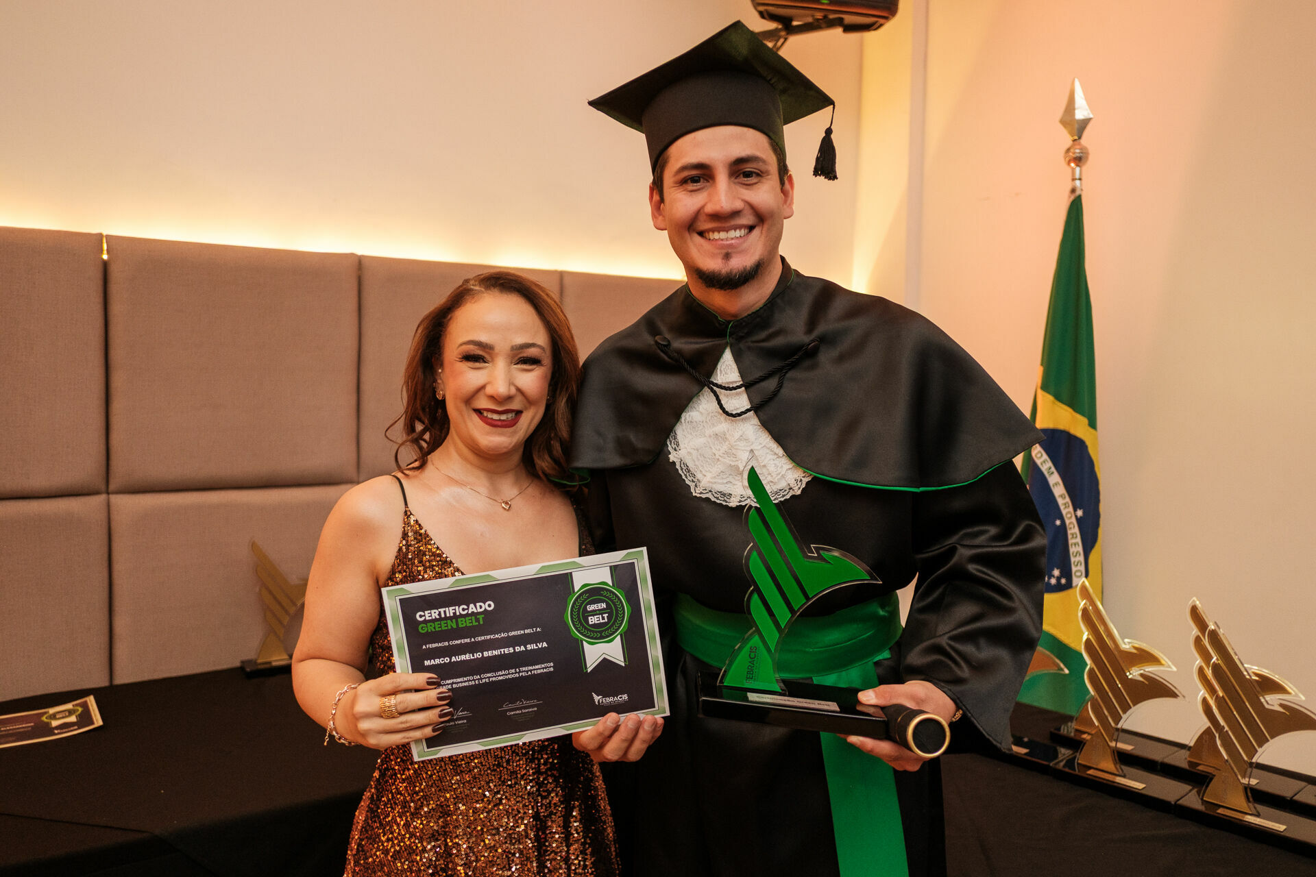 Foto Cobertura Fotográfica da Formatura Golden Belt e Green Belt Febracis 2025 – Um Registro Marcante Assinado por Natálya Cardoso Foto Cobertura Fotográfica da Formatura Golden Belt e Green Belt Febracis 2025 – Um Registro Marcante Assinado por Natálya Cardoso - Imagem 635