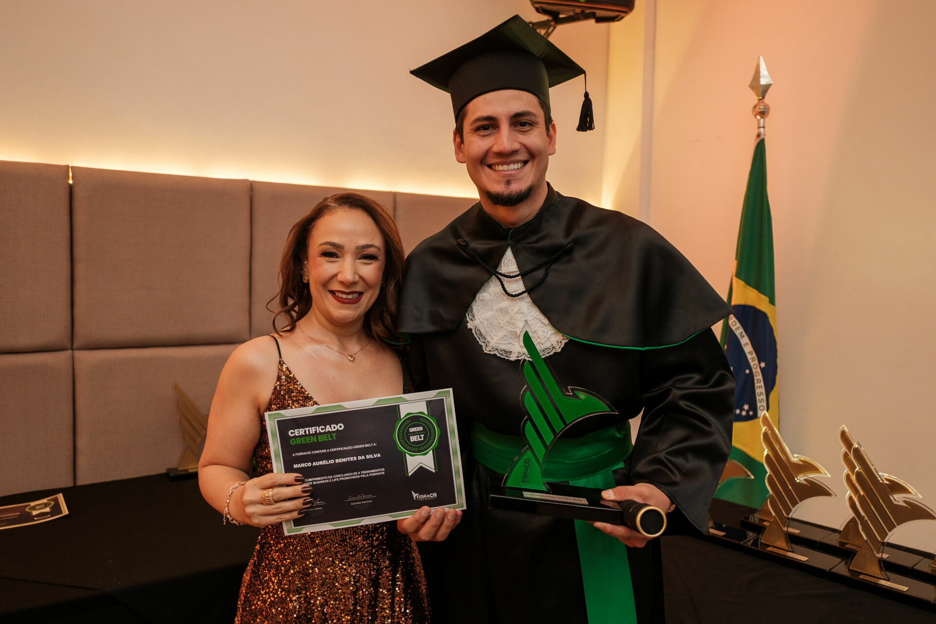 Foto Cobertura Fotográfica da Formatura Golden Belt e Green Belt Febracis 2025 – Um Registro Marcante Assinado por Natálya Cardoso Foto Cobertura Fotográfica da Formatura Golden Belt e Green Belt Febracis 2025 – Um Registro Marcante Assinado por Natálya Cardoso - Imagem 636