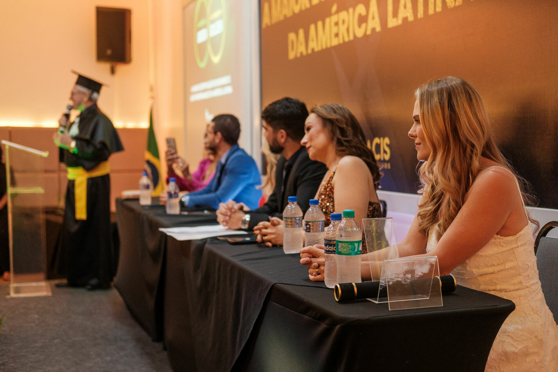 Foto Cobertura Fotográfica da Formatura Golden Belt e Green Belt Febracis 2025 – Um Registro Marcante Assinado por Natálya Cardoso Foto Cobertura Fotográfica da Formatura Golden Belt e Green Belt Febracis 2025 – Um Registro Marcante Assinado por Natálya Cardoso - Imagem 766