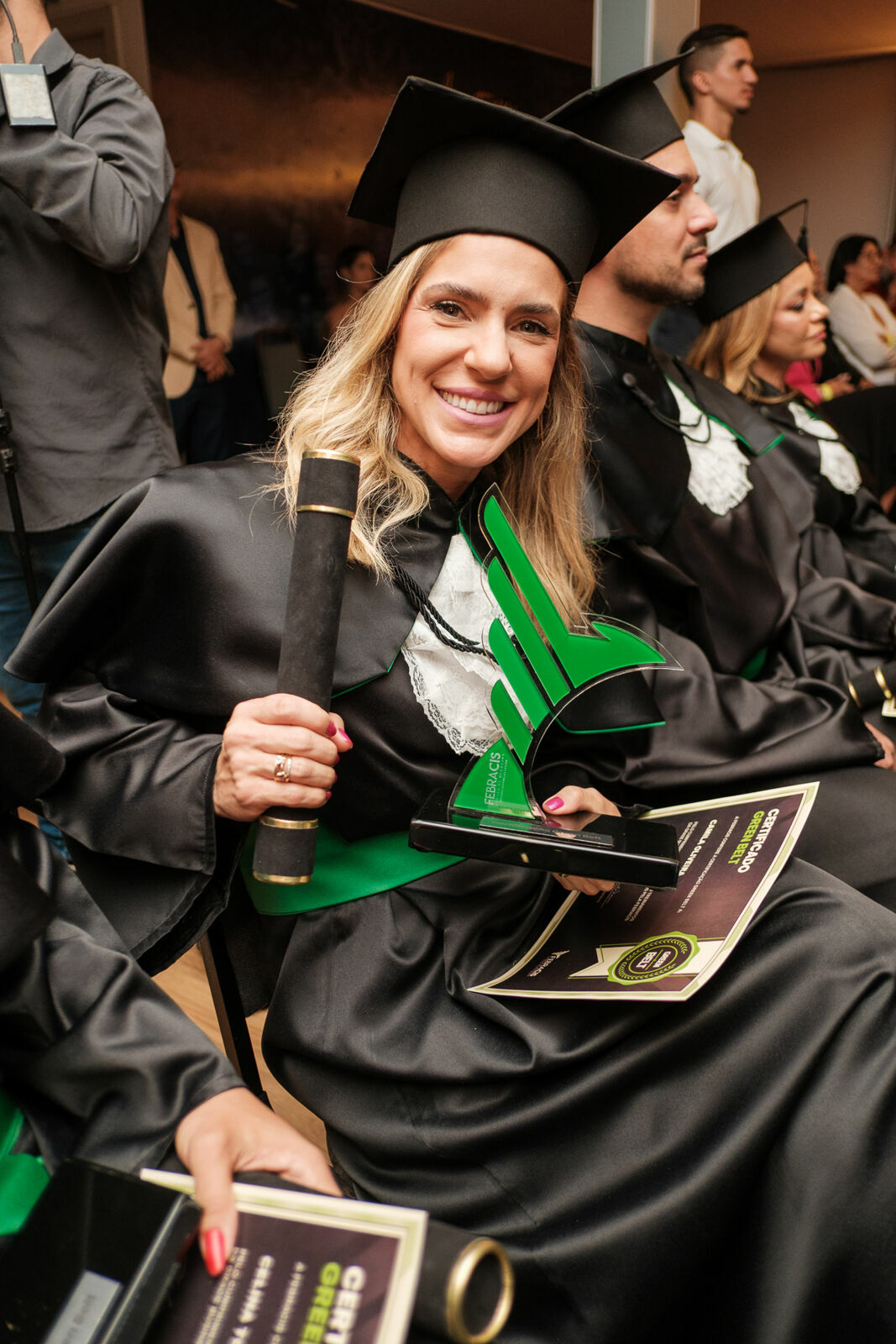 Foto Cobertura Fotográfica da Formatura Golden Belt e Green Belt Febracis 2025 – Um Registro Marcante Assinado por Natálya Cardoso Foto Cobertura Fotográfica da Formatura Golden Belt e Green Belt Febracis 2025 – Um Registro Marcante Assinado por Natálya Cardoso - Imagem 735