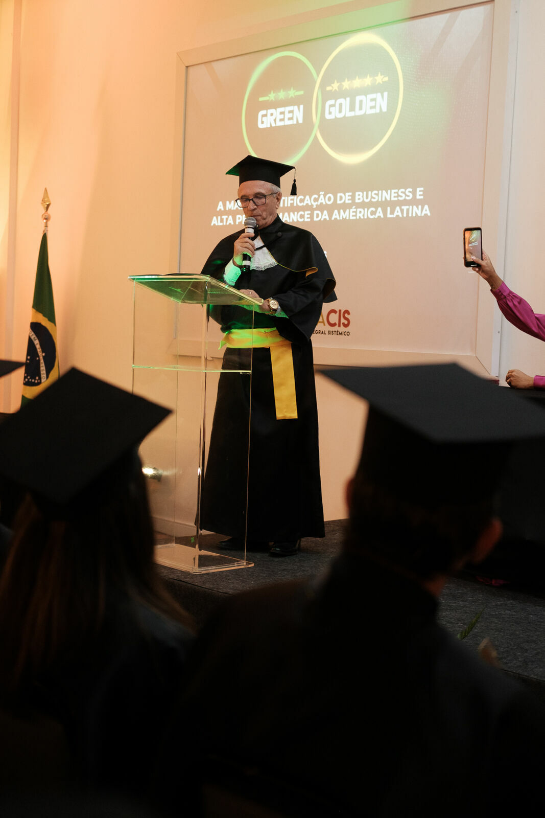 Foto Cobertura Fotográfica da Formatura Golden Belt e Green Belt Febracis 2025 – Um Registro Marcante Assinado por Natálya Cardoso Foto Cobertura Fotográfica da Formatura Golden Belt e Green Belt Febracis 2025 – Um Registro Marcante Assinado por Natálya Cardoso - Imagem 764