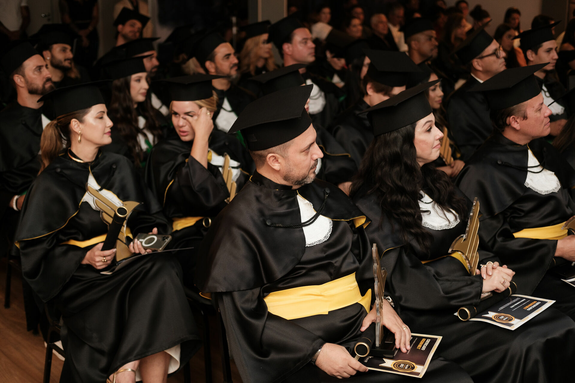 Foto Cobertura Fotográfica da Formatura Golden Belt e Green Belt Febracis 2025 – Um Registro Marcante Assinado por Natálya Cardoso Foto Cobertura Fotográfica da Formatura Golden Belt e Green Belt Febracis 2025 – Um Registro Marcante Assinado por Natálya Cardoso - Imagem 780