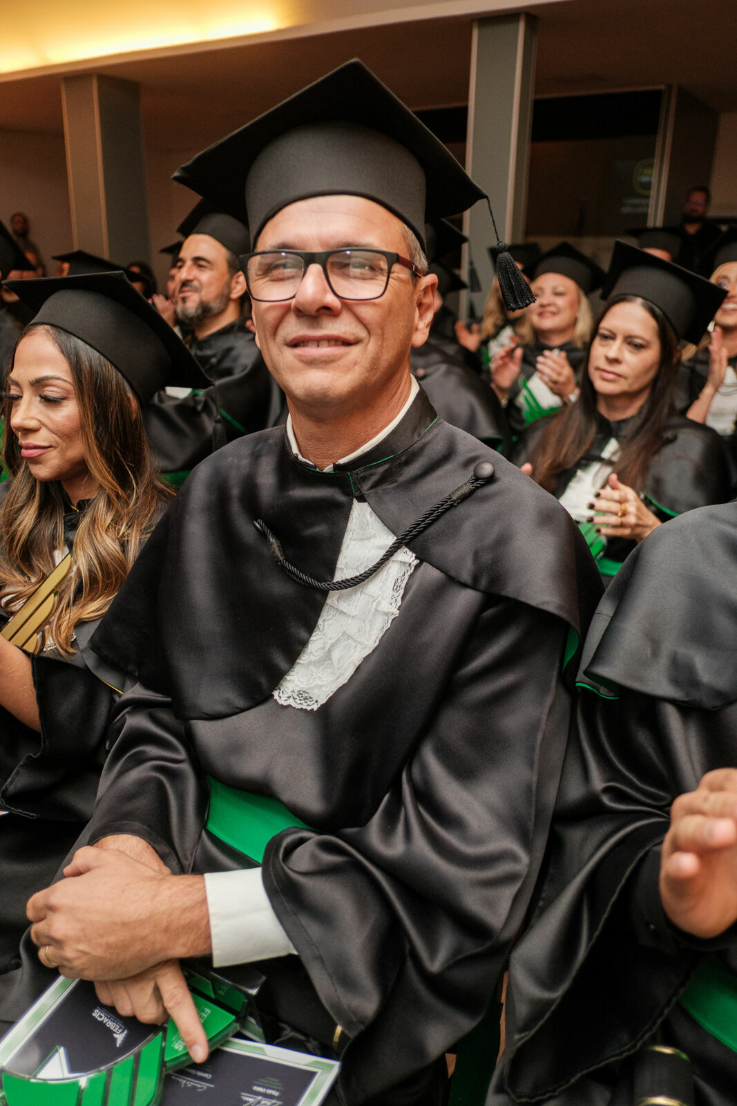 Foto Cobertura Fotográfica da Formatura Golden Belt e Green Belt Febracis 2025 – Um Registro Marcante Assinado por Natálya Cardoso Foto Cobertura Fotográfica da Formatura Golden Belt e Green Belt Febracis 2025 – Um Registro Marcante Assinado por Natálya Cardoso - Imagem 754