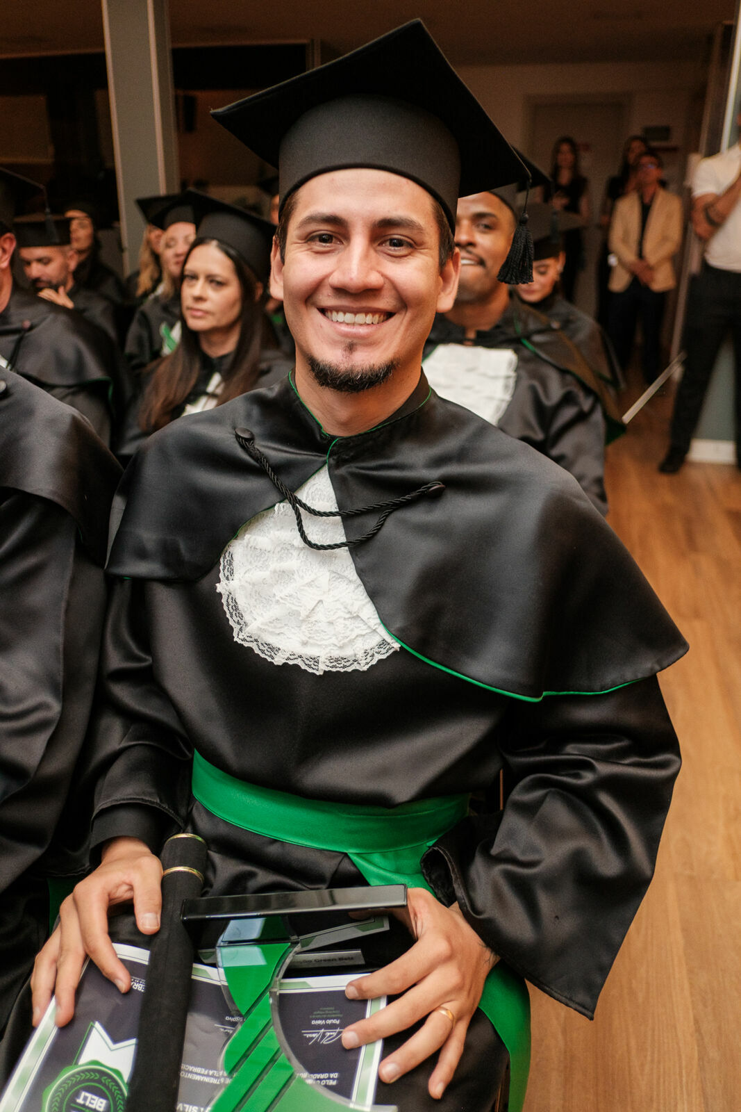 Foto Cobertura Fotográfica da Formatura Golden Belt e Green Belt Febracis 2025 – Um Registro Marcante Assinado por Natálya Cardoso Foto Cobertura Fotográfica da Formatura Golden Belt e Green Belt Febracis 2025 – Um Registro Marcante Assinado por Natálya Cardoso - Imagem 752