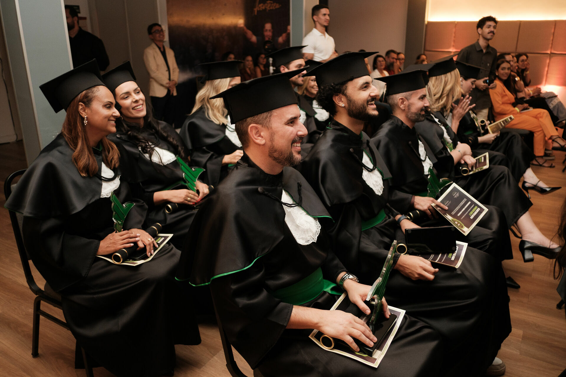 Foto Cobertura Fotográfica da Formatura Golden Belt e Green Belt Febracis 2025 – Um Registro Marcante Assinado por Natálya Cardoso Foto Cobertura Fotográfica da Formatura Golden Belt e Green Belt Febracis 2025 – Um Registro Marcante Assinado por Natálya Cardoso - Imagem 826