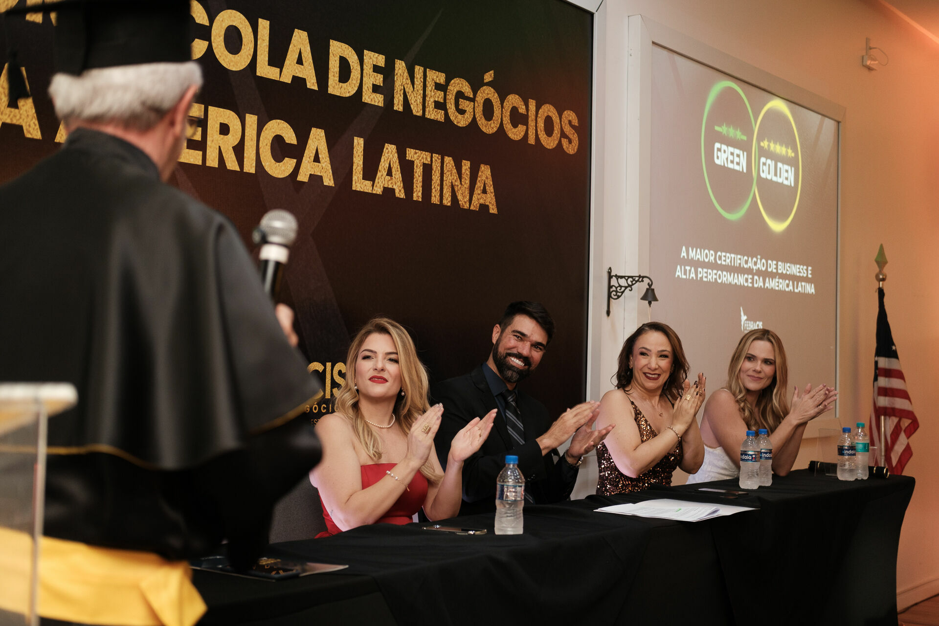 Foto Cobertura Fotográfica da Formatura Golden Belt e Green Belt Febracis 2025 – Um Registro Marcante Assinado por Natálya Cardoso Foto Cobertura Fotográfica da Formatura Golden Belt e Green Belt Febracis 2025 – Um Registro Marcante Assinado por Natálya Cardoso - Imagem 786