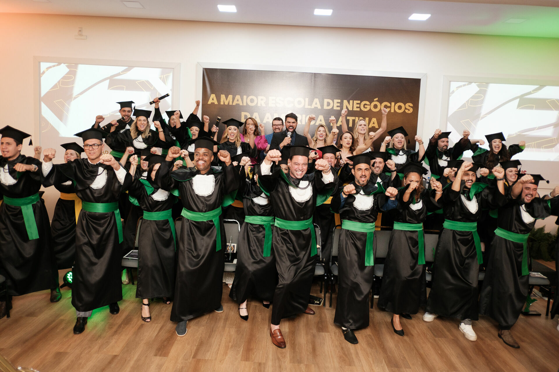 Foto Cobertura Fotográfica da Formatura Golden Belt e Green Belt Febracis 2025 – Um Registro Marcante Assinado por Natálya Cardoso Foto Cobertura Fotográfica da Formatura Golden Belt e Green Belt Febracis 2025 – Um Registro Marcante Assinado por Natálya Cardoso - Imagem 868