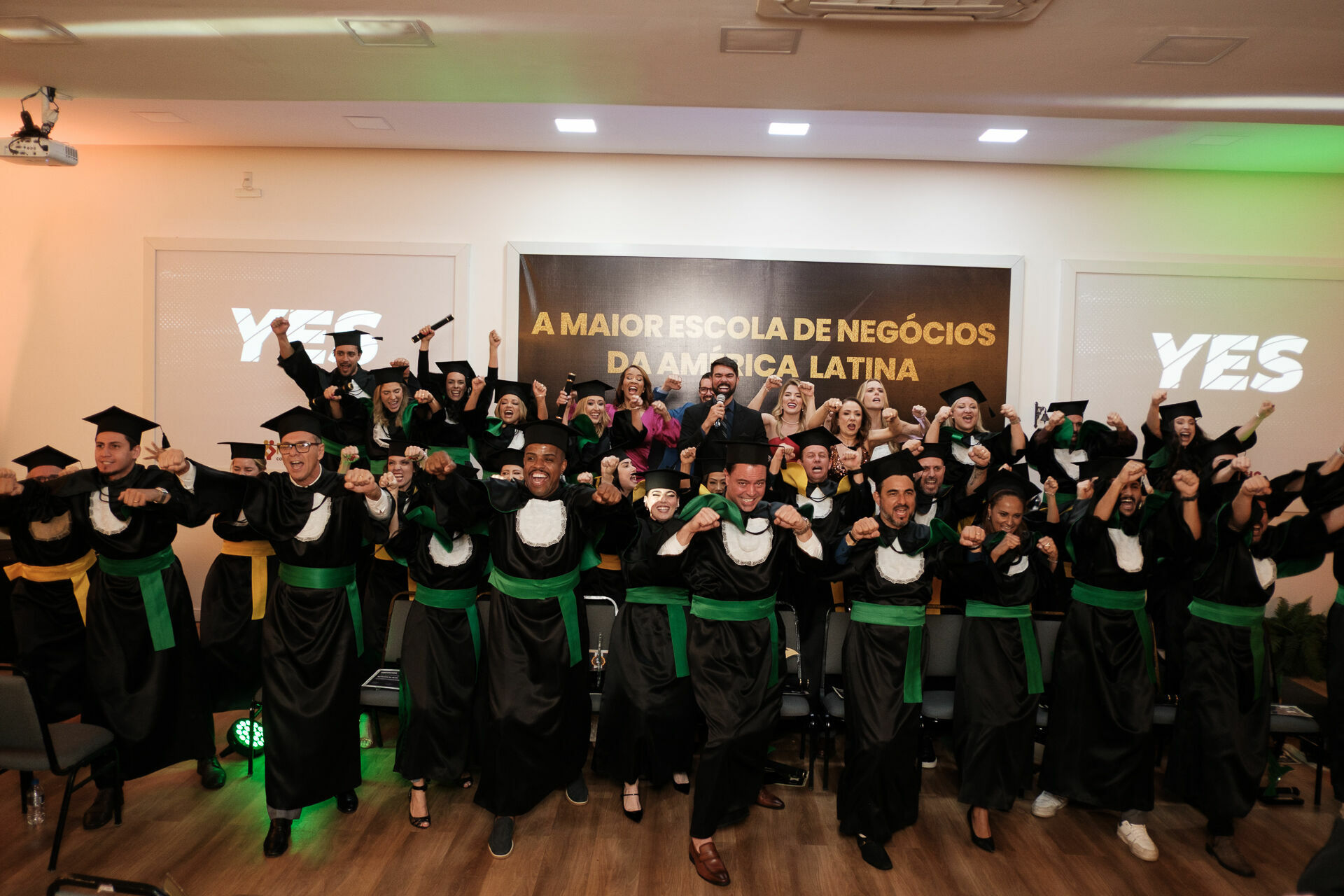 Foto Cobertura Fotográfica da Formatura Golden Belt e Green Belt Febracis 2025 – Um Registro Marcante Assinado por Natálya Cardoso Foto Cobertura Fotográfica da Formatura Golden Belt e Green Belt Febracis 2025 – Um Registro Marcante Assinado por Natálya Cardoso - Imagem 869