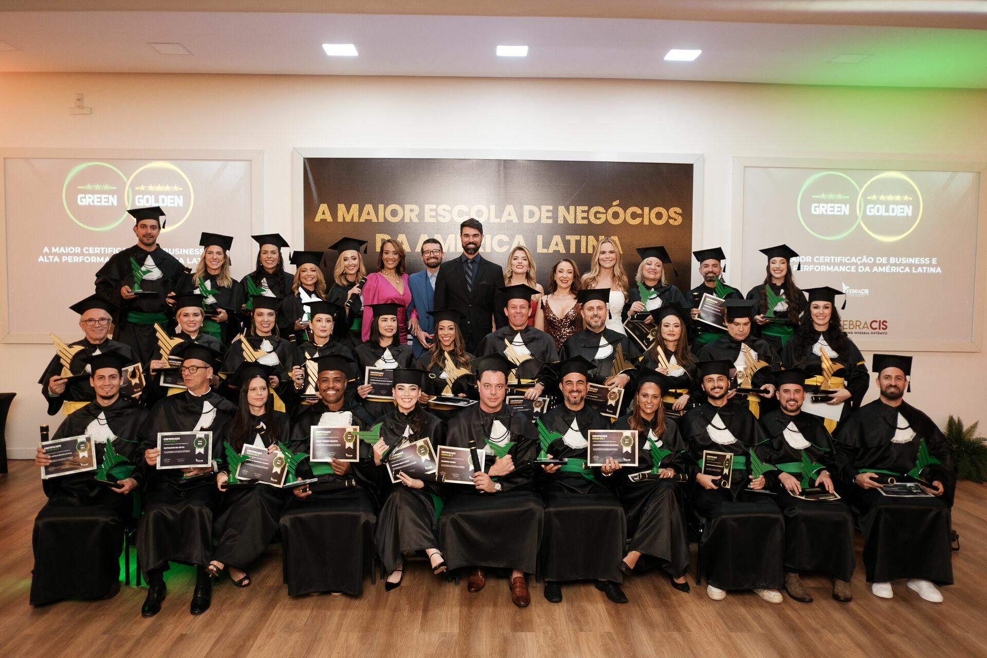 Foto Cobertura Fotográfica da Formatura Golden Belt e Green Belt Febracis 2025 – Um Registro Marcante Assinado por Natálya Cardoso Foto Cobertura Fotográfica da Formatura Golden Belt e Green Belt Febracis 2025 – Um Registro Marcante Assinado por Natálya Cardoso - Imagem 851