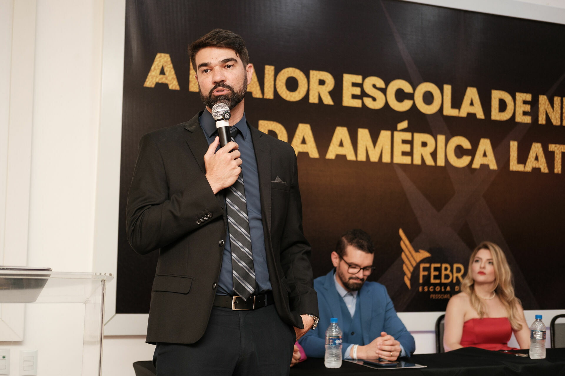 Foto Cobertura Fotográfica da Formatura Golden Belt e Green Belt Febracis 2025 – Um Registro Marcante Assinado por Natálya Cardoso Foto Cobertura Fotográfica da Formatura Golden Belt e Green Belt Febracis 2025 – Um Registro Marcante Assinado por Natálya Cardoso - Imagem 790