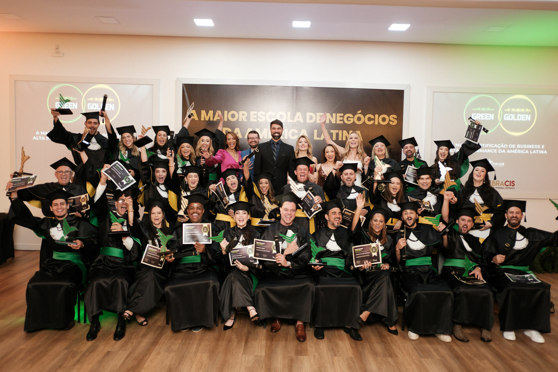 Foto Cobertura Fotográfica da Formatura Golden Belt e Green Belt Febracis 2025 – Um Registro Marcante Assinado por Natálya Cardoso Foto Cobertura Fotográfica da Formatura Golden Belt e Green Belt Febracis 2025 – Um Registro Marcante Assinado por Natálya Cardoso - Imagem 859