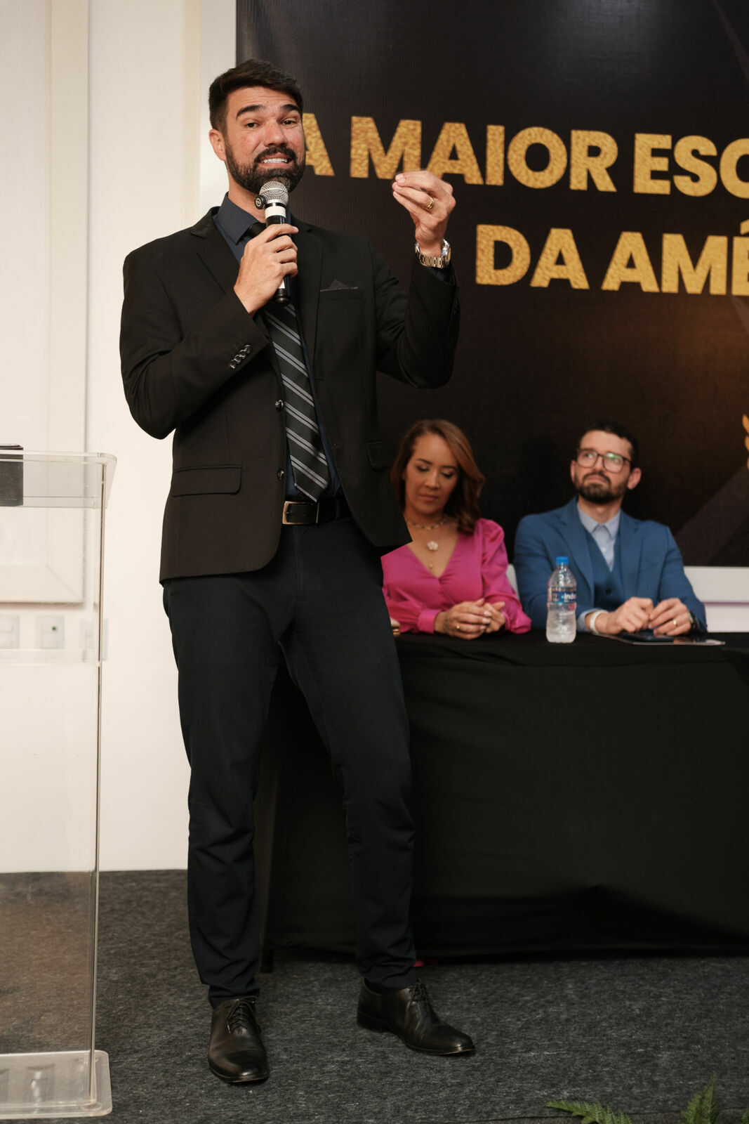 Foto Cobertura Fotográfica da Formatura Golden Belt e Green Belt Febracis 2025 – Um Registro Marcante Assinado por Natálya Cardoso Foto Cobertura Fotográfica da Formatura Golden Belt e Green Belt Febracis 2025 – Um Registro Marcante Assinado por Natálya Cardoso - Imagem 798