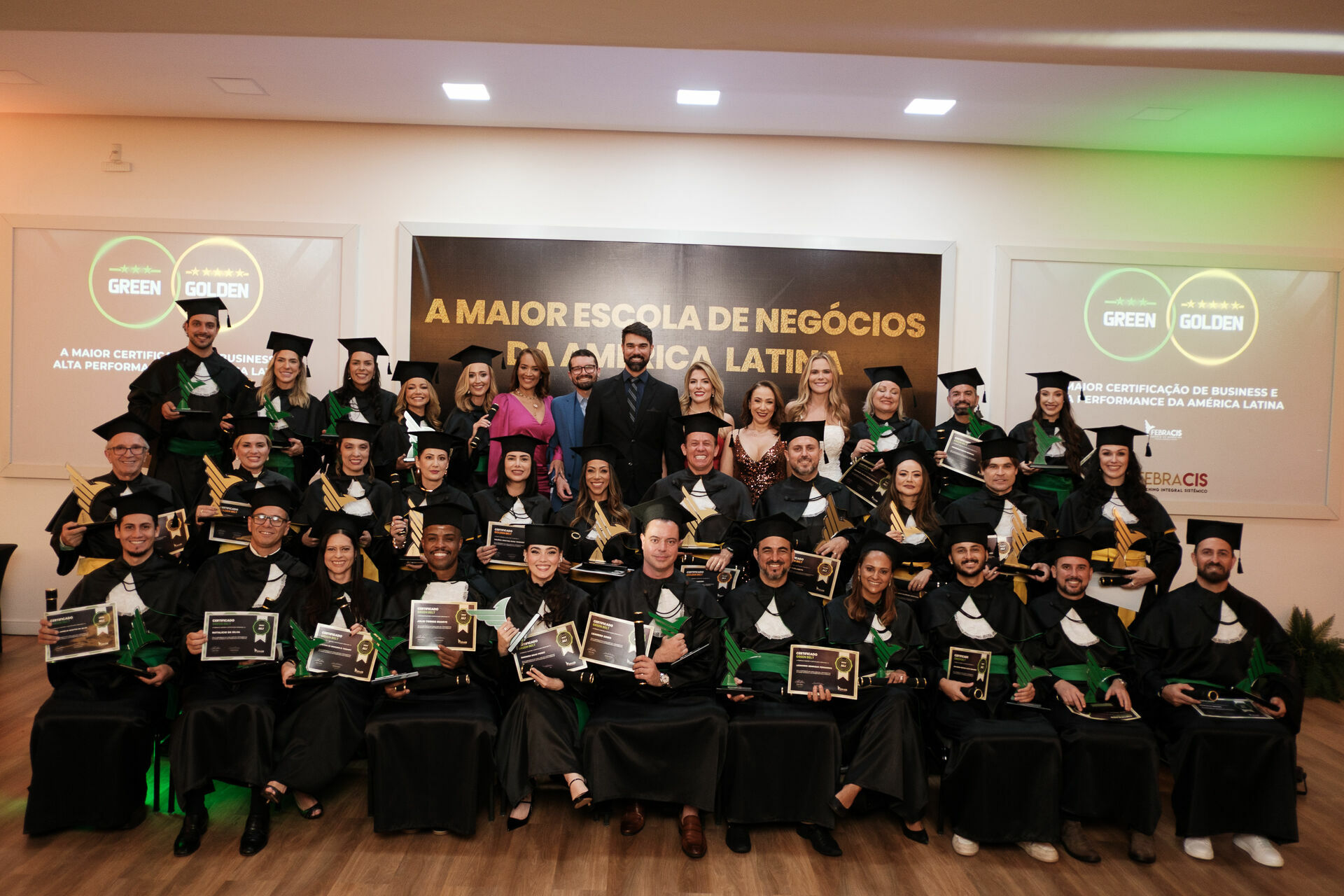 Foto Cobertura Fotográfica da Formatura Golden Belt e Green Belt Febracis 2025 – Um Registro Marcante Assinado por Natálya Cardoso Foto Cobertura Fotográfica da Formatura Golden Belt e Green Belt Febracis 2025 – Um Registro Marcante Assinado por Natálya Cardoso - Imagem 852