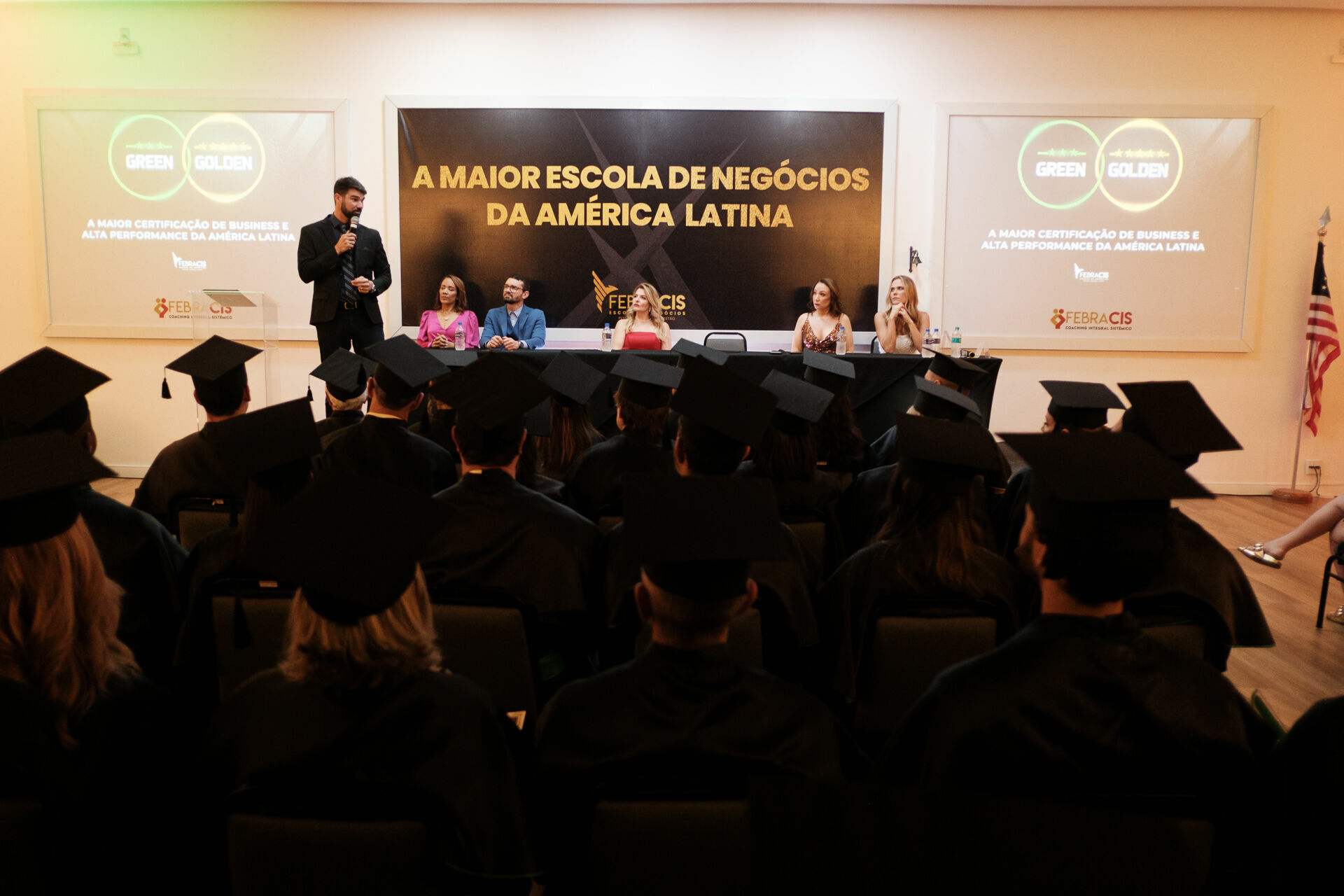 Foto Cobertura Fotográfica da Formatura Golden Belt e Green Belt Febracis 2025 – Um Registro Marcante Assinado por Natálya Cardoso Foto Cobertura Fotográfica da Formatura Golden Belt e Green Belt Febracis 2025 – Um Registro Marcante Assinado por Natálya Cardoso - Imagem 803