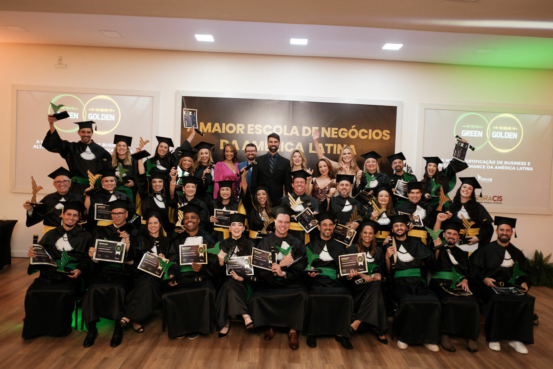 Foto Cobertura Fotográfica da Formatura Golden Belt e Green Belt Febracis 2025 – Um Registro Marcante Assinado por Natálya Cardoso Foto Cobertura Fotográfica da Formatura Golden Belt e Green Belt Febracis 2025 – Um Registro Marcante Assinado por Natálya Cardoso - Imagem 865