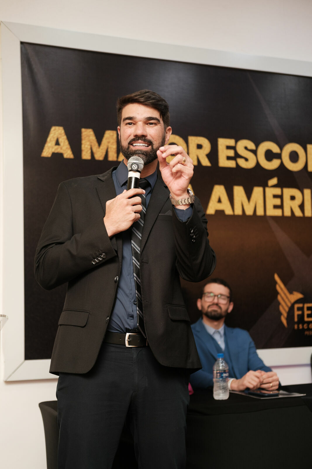 Foto Cobertura Fotográfica da Formatura Golden Belt e Green Belt Febracis 2025 – Um Registro Marcante Assinado por Natálya Cardoso Foto Cobertura Fotográfica da Formatura Golden Belt e Green Belt Febracis 2025 – Um Registro Marcante Assinado por Natálya Cardoso - Imagem 792