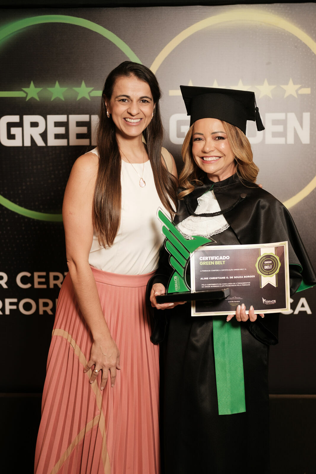 Foto Cobertura Fotográfica da Formatura Golden Belt e Green Belt Febracis 2025 – Um Registro Marcante Assinado por Natálya Cardoso Foto Cobertura Fotográfica da Formatura Golden Belt e Green Belt Febracis 2025 – Um Registro Marcante Assinado por Natálya Cardoso - Imagem 938