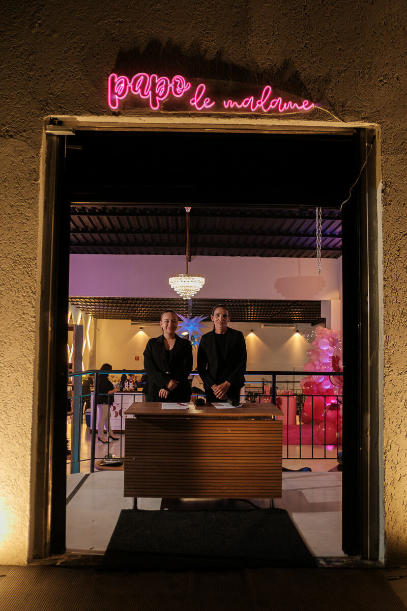 Foto Cobertura Fotográfica Oficial – Lançamento da Revista Papo de Madame 2026 por In Photo Foto Cobertura Fotográfica Oficial – Lançamento da Revista Papo de Madame 2026 por In Photo - Imagem 22