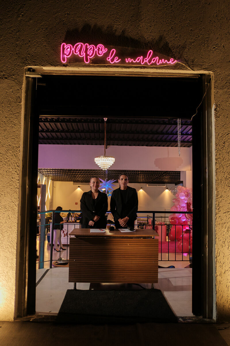 Foto Cobertura Fotográfica Oficial – Lançamento da Revista Papo de Madame 2026 por In Photo Foto Cobertura Fotográfica Oficial – Lançamento da Revista Papo de Madame 2026 por In Photo - Imagem 21