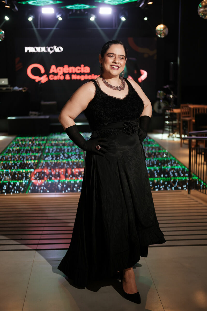 Foto Cobertura Fotográfica Oficial – Lançamento da Revista Papo de Madame 2026 por In Photo Foto Cobertura Fotográfica Oficial – Lançamento da Revista Papo de Madame 2026 por In Photo - Imagem 34