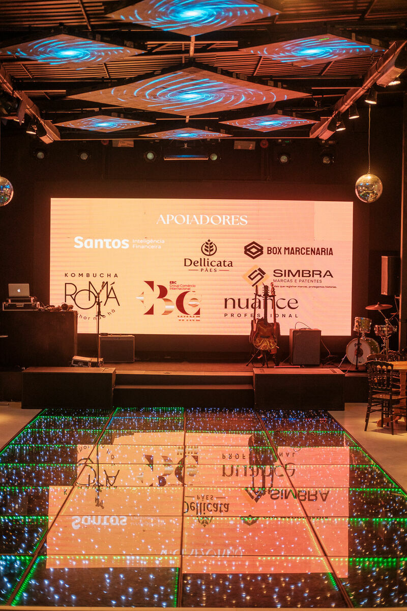 Foto Cobertura Fotográfica Oficial – Lançamento da Revista Papo de Madame 2026 por In Photo Foto Cobertura Fotográfica Oficial – Lançamento da Revista Papo de Madame 2026 por In Photo - Imagem 2