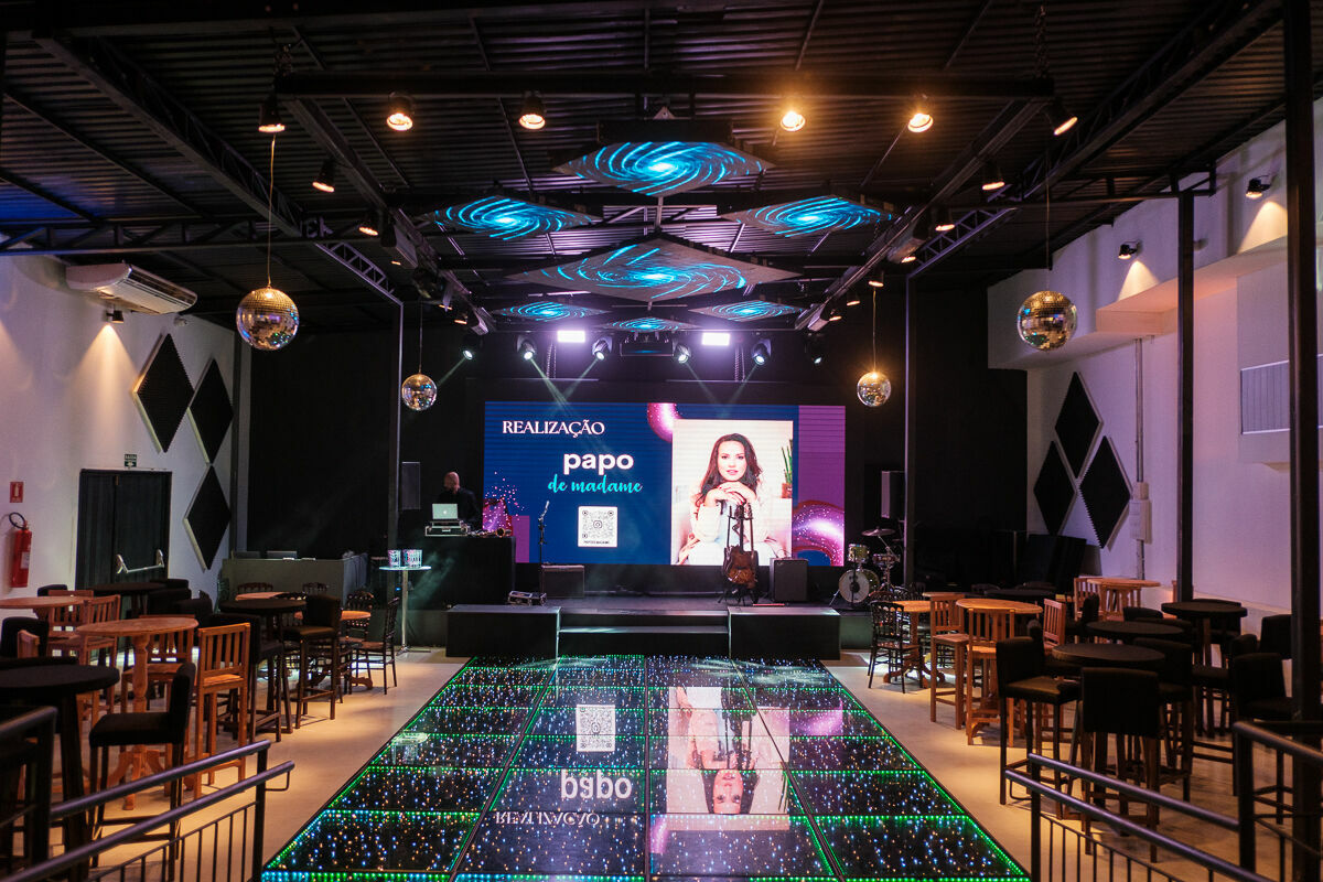 Foto Cobertura Fotográfica Oficial – Lançamento da Revista Papo de Madame 2026 por In Photo Foto Cobertura Fotográfica Oficial – Lançamento da Revista Papo de Madame 2026 por In Photo - Imagem 6