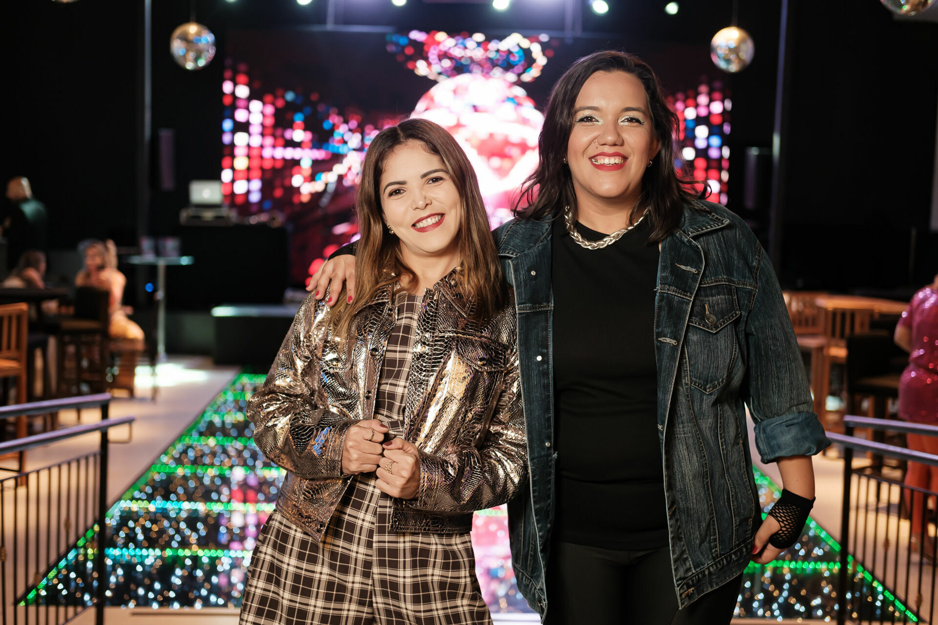 Foto Cobertura Fotográfica Oficial – Lançamento da Revista Papo de Madame 2026 por In Photo Foto Cobertura Fotográfica Oficial – Lançamento da Revista Papo de Madame 2026 por In Photo - Imagem 202