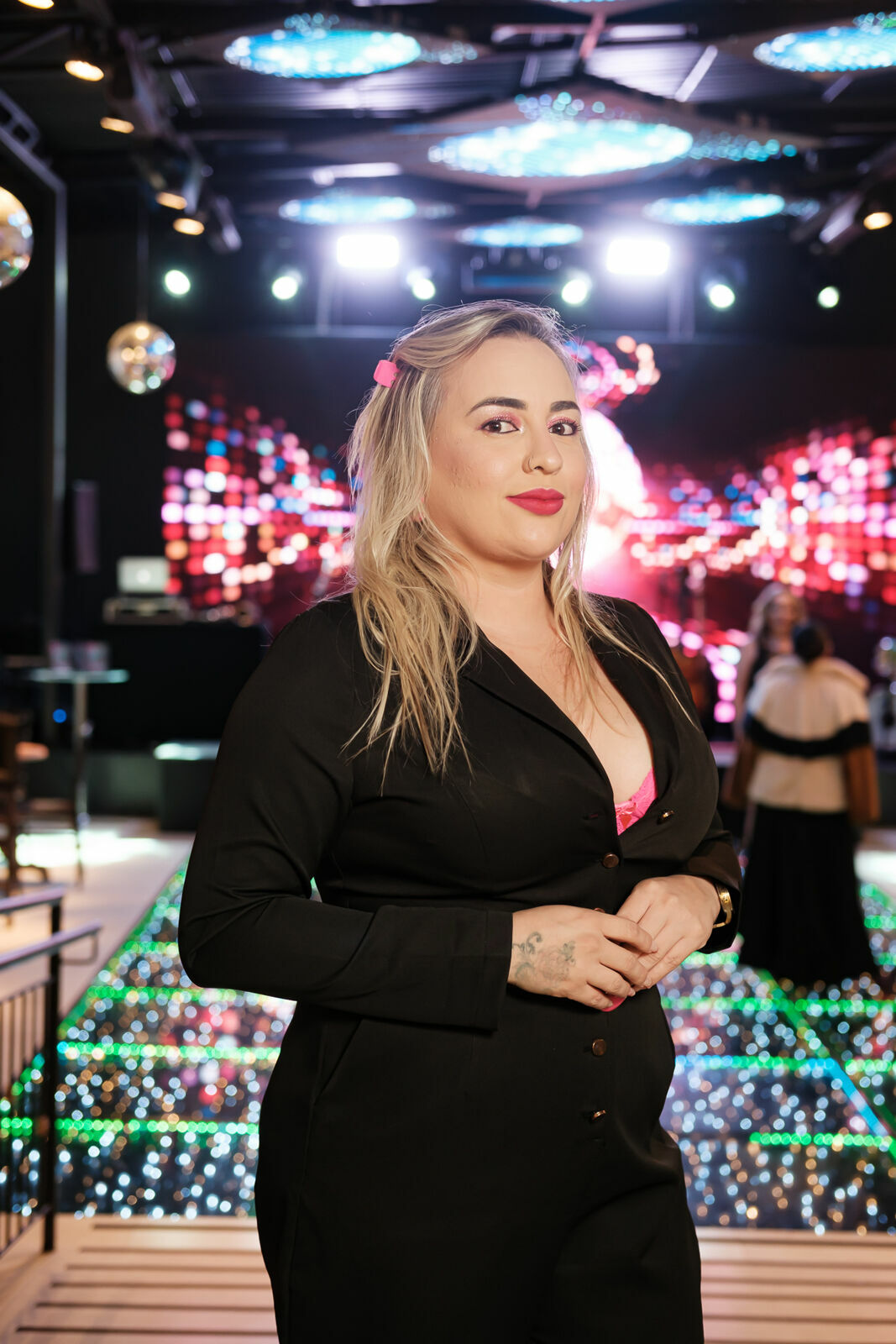 Foto Cobertura Fotográfica Oficial – Lançamento da Revista Papo de Madame 2026 por In Photo Foto Cobertura Fotográfica Oficial – Lançamento da Revista Papo de Madame 2026 por In Photo - Imagem 219