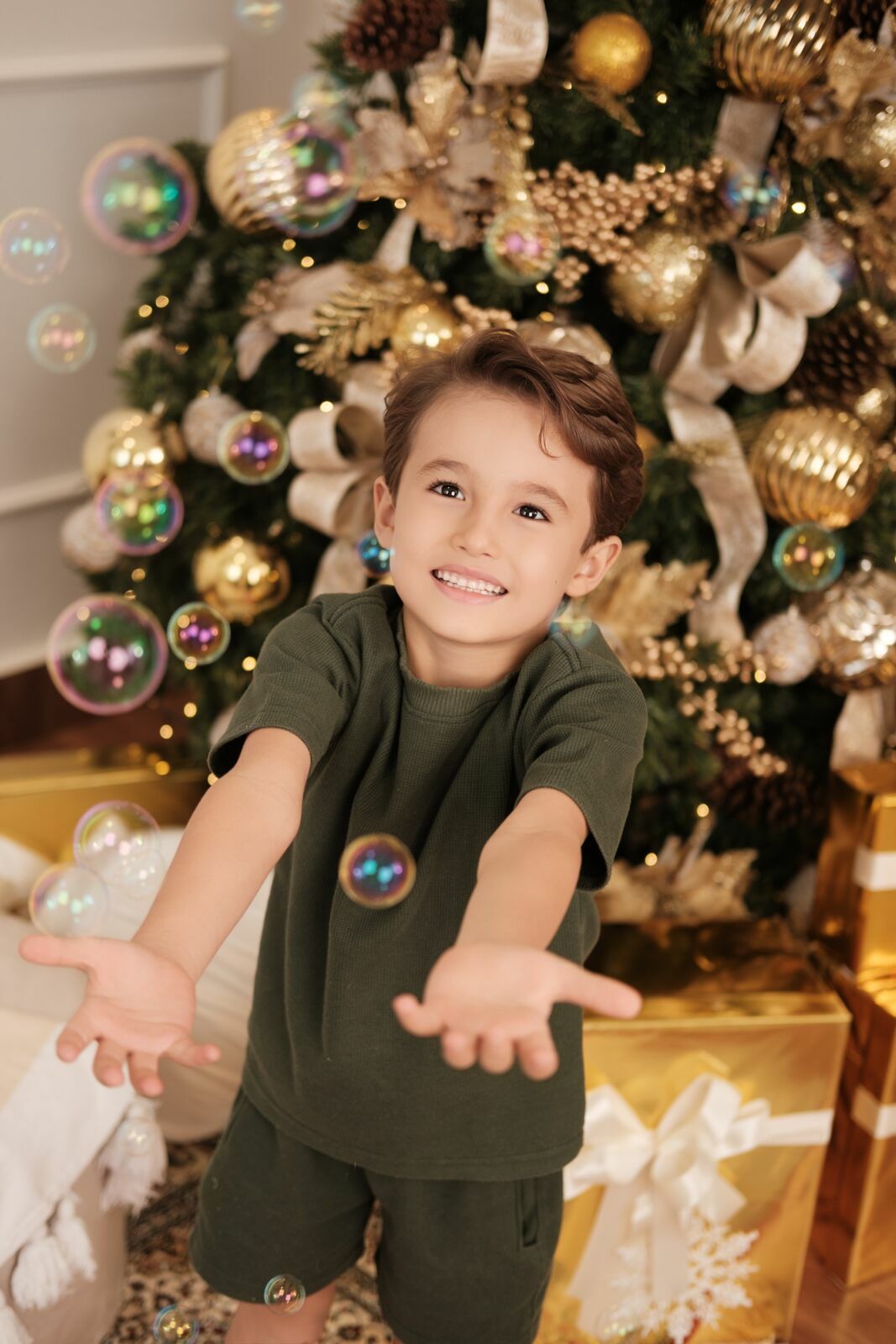 Foto Ensaio fotográfico de Natal em Goiânia: viva o Natal Essência In Família 2026 Foto Ensaio fotográfico de Natal em Goiânia: viva o Natal Essência In Família 2026 - Imagem 2