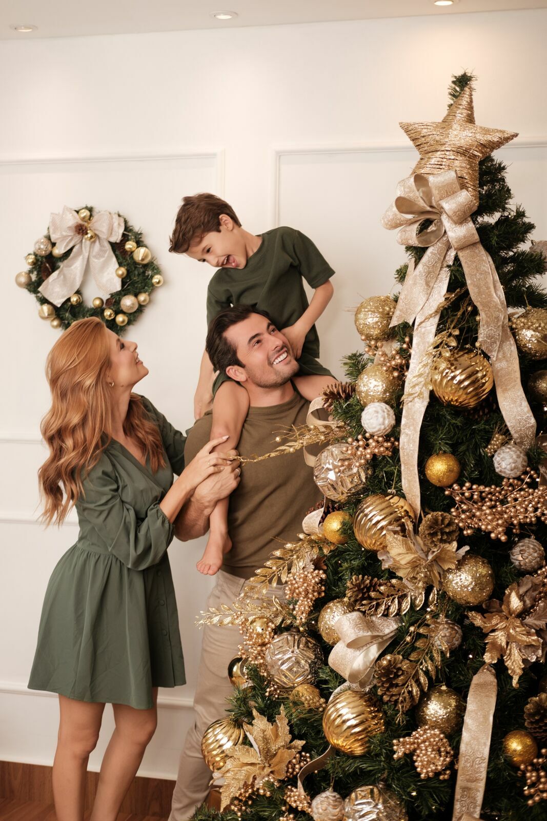 Foto Ensaio fotográfico de Natal em Goiânia: viva o Natal Essência In Família 2026 Foto Ensaio fotográfico de Natal em Goiânia: viva o Natal Essência In Família 2026 - Imagem 9